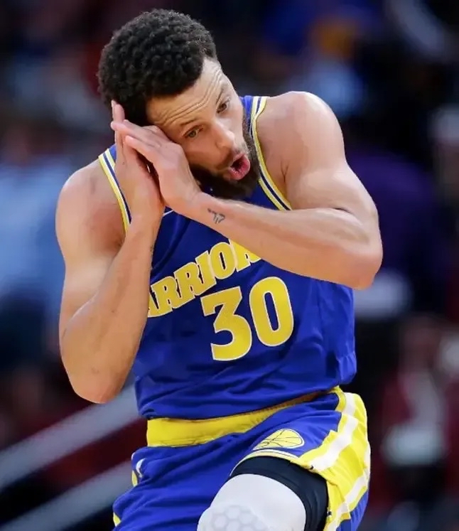 开云APP-圣安东尼奥马刺迎NBA常规赛关键赛,清晨手感冰凉,更衣室稳定,医务组通报恢复的简单介绍