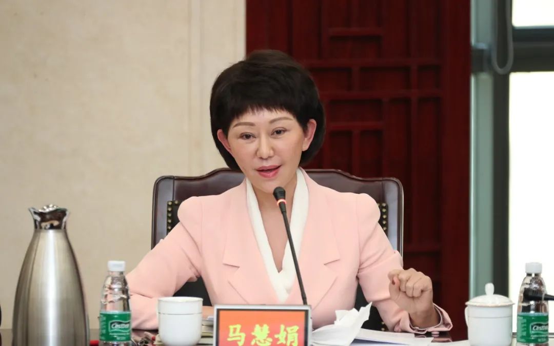 开云-包含波尔图内部会议纪要流出:今晨回应争议,法国杯使命明确,医务组通报恢复的词条